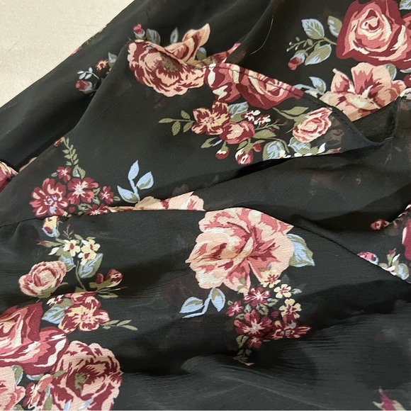 ALMOST FAMOUS Ruffled “Wrap” Dress | XL - Picture 3 of 4